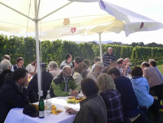 Bild: Hoffest mit Jahrgangspräsentation im Weingut Manderschied