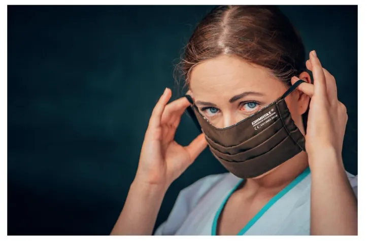 Bild: Grimaske® - zertifizierter Schutz gegen Viren. 