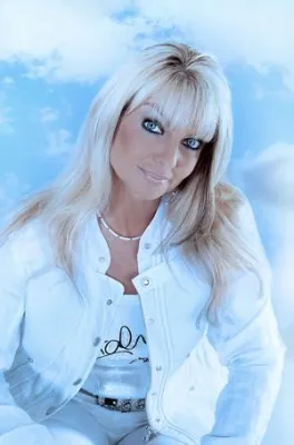 Bild: Pascale stürmt die Top 15 Hitparade