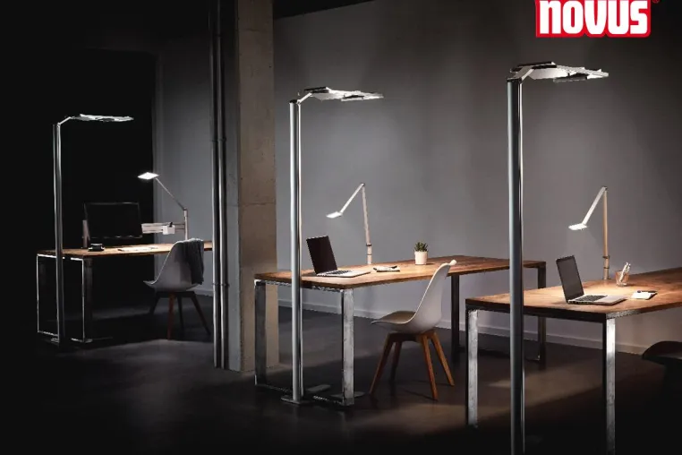 Stand up for your light – Novus Attenzia Stehleuchten an Rezeptionen Bild: Stand up for your light – Novus Attenzia Stehleuchten an Rezeptionen