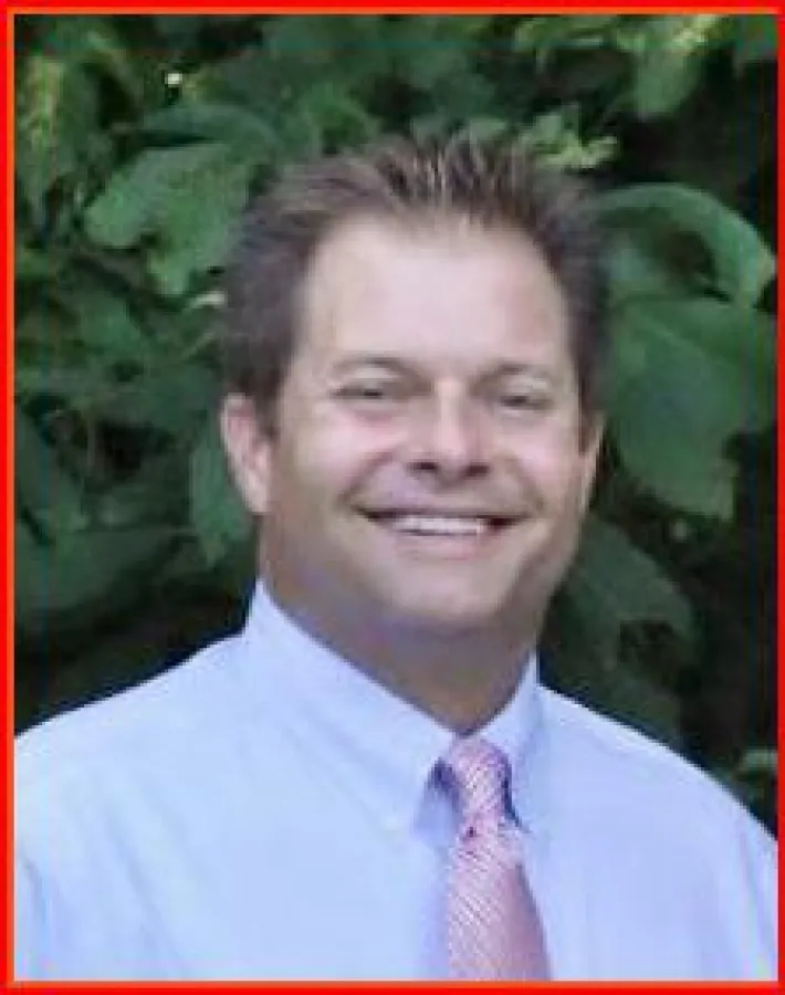 Beauty Coach Donald „Donnie“ D. Villella, Jr.