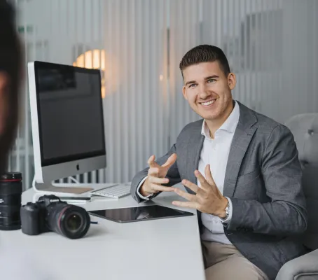 Markenbildung mit Elias Kaltenberger: Vom Fotografen zum Unternehmer Bild: Markenbildung mit Elias Kaltenberger: Vom Fotografen zum Unternehmer