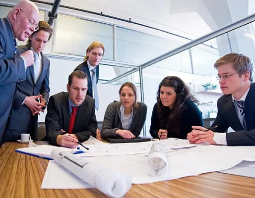 Fachkräfte finden und binden: Aktiv gestalten, statt nur verwalten Bild: Fachkräfte finden und binden: Aktiv gestalten, statt nur verwalten