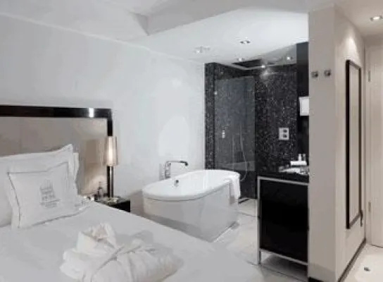 Bild: DER VARTA-FÜHRER - Hotel der Woche: Villa am Ruhrufer in Mülheim
