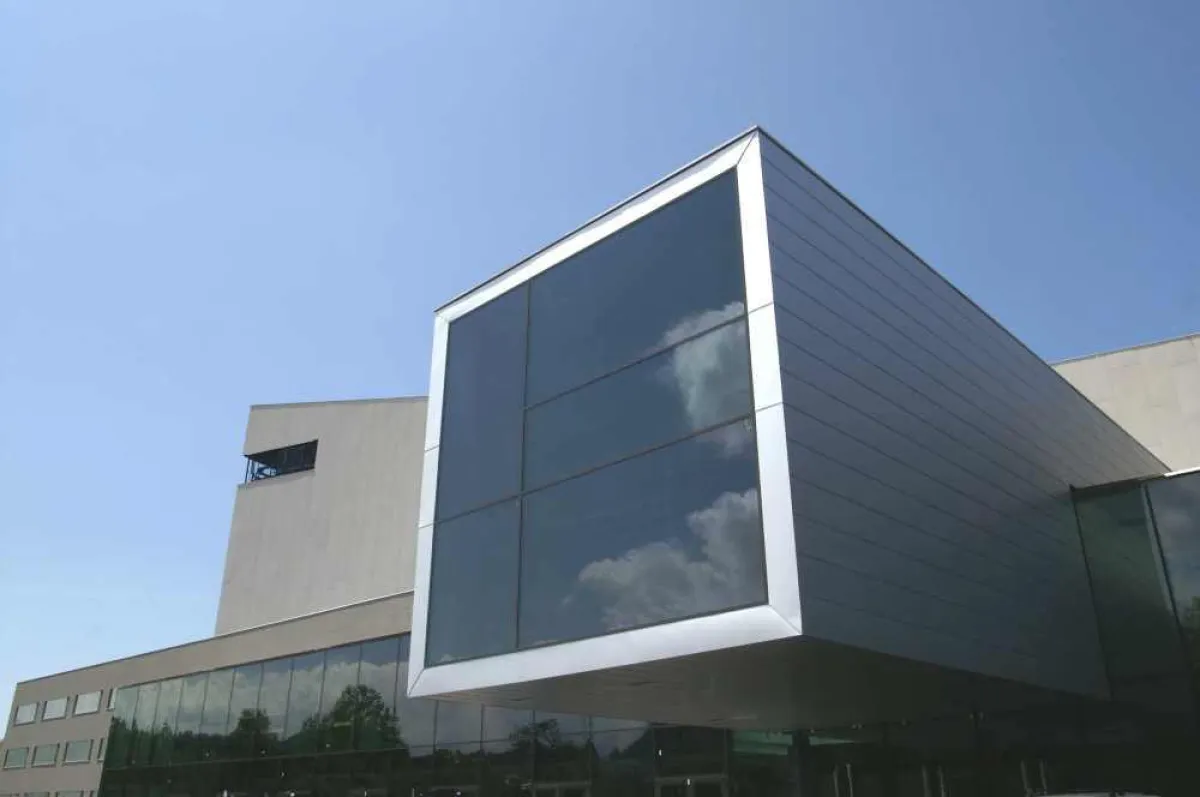 Eröffnet mit viel Prominenz: das generalsanierte Festspielhaus Bregenz.