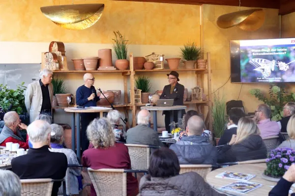 Wissenschaftler warnt: Es bleibt nicht mehr viel Zeit beim Insektensterben, vielleicht sieben oder zehn Jahre. Bild: Wissenschaftler warnt: Es bleibt nicht mehr viel Zeit beim Insektensterben, vielleicht sieben oder zehn Jahre.