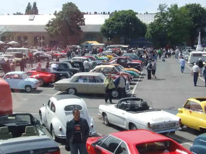 24. Oldtimer-Tage Berlin-Brandenburg in der Classic Remise | Meilenwerk Berlin am 14. und 15.Mai 2011 Bild: 24. Oldtimer-Tage Berlin-Brandenburg in der Classic Remise | Meilenwerk Berlin am 14. und 15.Mai 2011