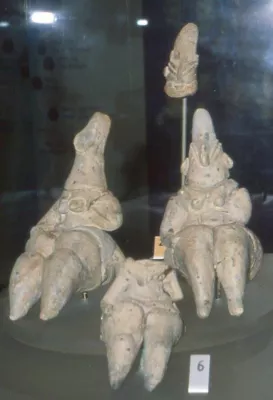 Mysteriöse Tonfiguren aus dem Jordantal Bild: Mysteriöse Tonfiguren aus dem Jordantal