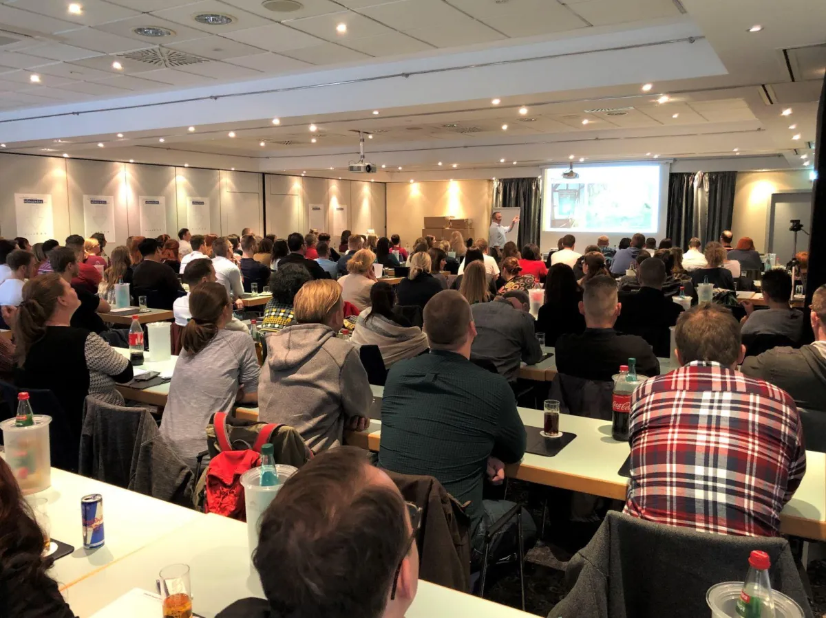 HörPartner trafen sich zur Auftaktveranstaltung für das neue Hörakustik-Jahr (Foto: HörPartner)