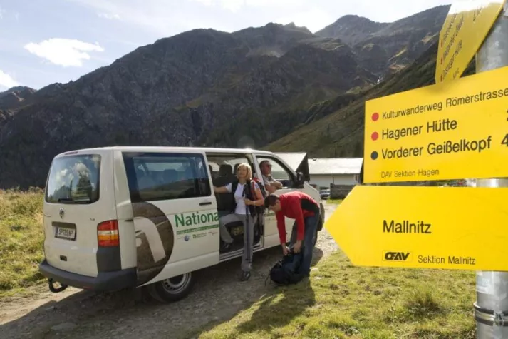 Ankommen. Einsteigen und Erleben: Hochsaison für den Nationalpark Wanderbus in Kärnten Bild: Ankommen. Einsteigen und Erleben: Hochsaison für den Nationalpark Wanderbus in Kärnten