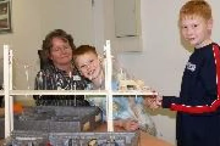 Grundschule am Reuenberg, Essen, startet mit "KiTec - Kinder entdecken Technik" Bild: Grundschule am Reuenberg, Essen, startet mit "KiTec - Kinder entdecken Technik"