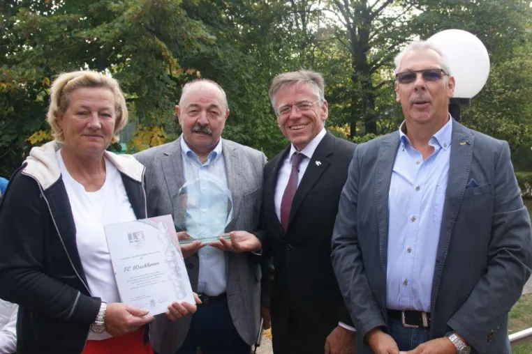 Bild: TC Neuss-Weckhoven e.V. erhält Ehrenpreis des Rhein-Kreises Neuss