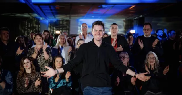 Bild: Gärtner spricht vor Weltpublikum 