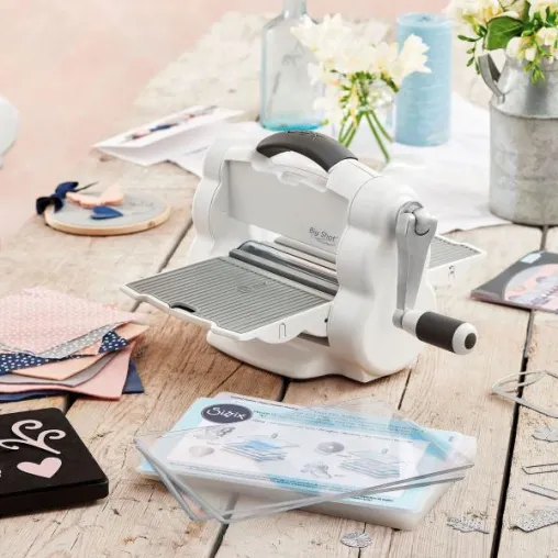 Sizzix Big Shot Foldaway. Maschinen und Schablonen auf Ratenkauf Bild: Sizzix Big Shot Foldaway. Maschinen und Schablonen auf Ratenkauf