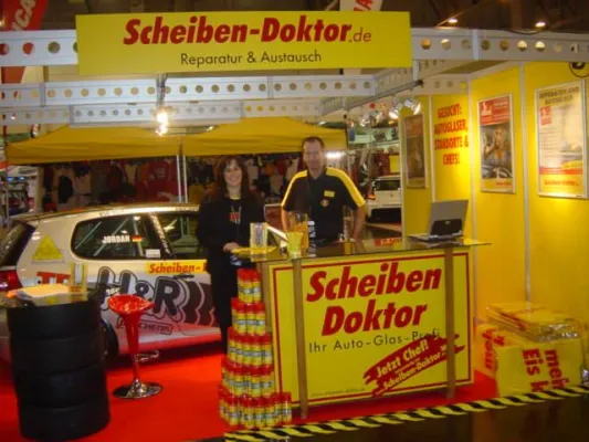 Bild: Gründermessen - Scheiben-Doktor präsentiert Franchise-Konzept