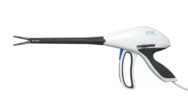 Bild: Versiegeln und Schneiden bei offenchirurgischen Eingriffen mit dem BiClamp® knife 220