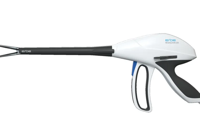 Bild: Versiegeln und Schneiden bei offenchirurgischen Eingriffen mit dem BiClamp® knife 220