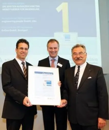 VDI Nachrichten und TÜV Rheinland zertifizieren Ingenieurdienstleister ep als Top-Arbeitgeber Bild: VDI Nachrichten und TÜV Rheinland zertifizieren Ingenieurdienstleister ep als Top-Arbeitgeber