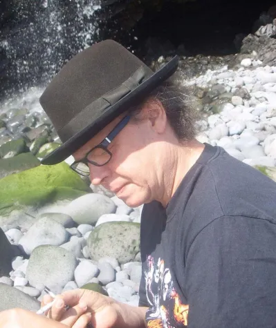 Bild: Andreas Hegewald stellt neues Künstlerbuch vor