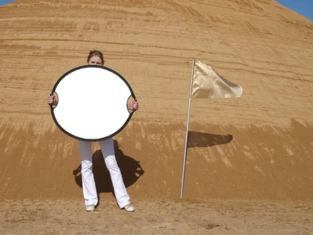 Bild: Pop-Up Reflektor SUN-MOVER - Ovaler, trommelstarker und windbeständiger Lichtlenker und Schattenkiller