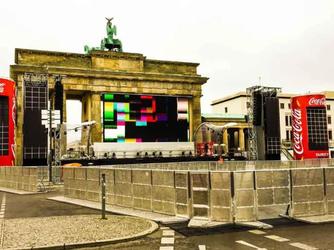 NIEMEIER Event Tools realisiert Absicherungen bei Berliner Fanmeile zur EM Bild: NIEMEIER Event Tools realisiert Absicherungen bei Berliner Fanmeile zur EM