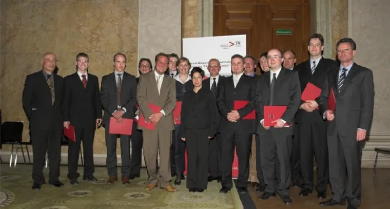 Bild: „Voll im Trend“ - Erste AbsolventInnen des MSc Programms „Renewable Energy in Central & Eastern Europe“