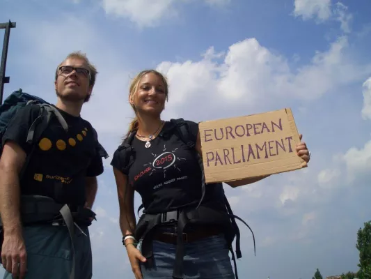 Per Anhalter zum EU-Parlament Bild: Per Anhalter zum EU-Parlament