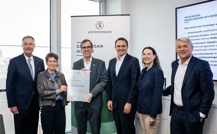 Wie Menschen das Bewusstsein von Künstlicher Intelligenz beurteilen Bild: Wie Menschen das Bewusstsein von Künstlicher Intelligenz beurteilen
