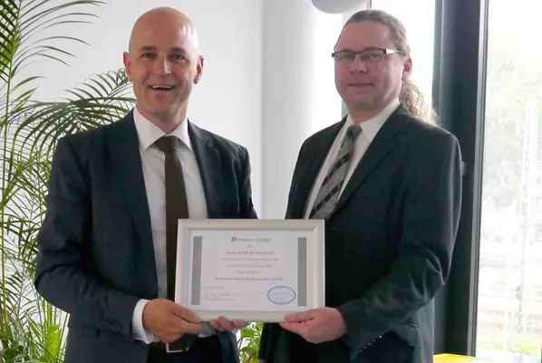 Bild: GoBD-konform: Brief und Siegel für Sander & Doll-Software