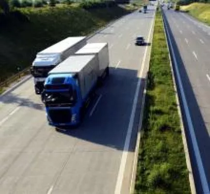 Bild: Dr. Malek beschreibt Folgen der Mautausweitung auf Nah und Fernverkehr