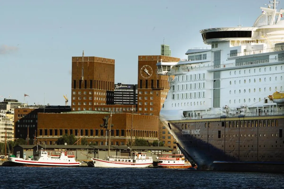 Feuerwek über Oslo - mit COLOR LINE