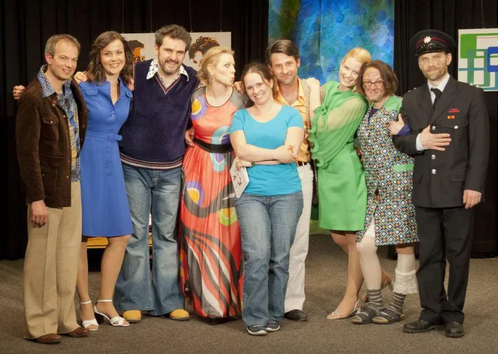 Bild: In der Klemme - Gelungene Theater-Premiere im Olympiadorf München