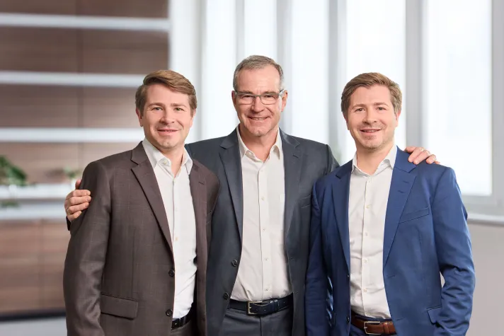 Beck Elektronik begrüßt die 4. Generation in der Geschäftsleitung Bild: Beck Elektronik begrüßt die 4. Generation in der Geschäftsleitung