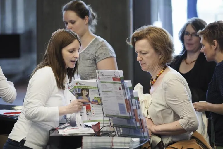 Startschuss für den Deutschen Kitaleitungskongress 2016 in Düsseldorf Bild: Startschuss für den Deutschen Kitaleitungskongress 2016 in Düsseldorf