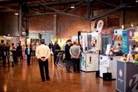 Werbemitteleinkauf zwischen Promotion Drinks und Oldtimern Bild: Werbemitteleinkauf zwischen Promotion Drinks und Oldtimern