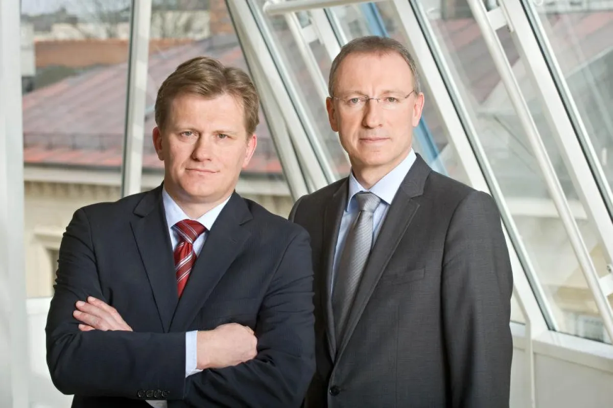 Hans Maier (links) und Xaver Kroner, Verbandsdirektoren und geschäftsführende Vorstände des VdW Bayern. (Foto: ohne Honorar)