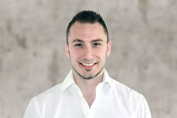 Bild: Pure Perfection holt Sebastian Weidl als Nachwuchskraft an Bord