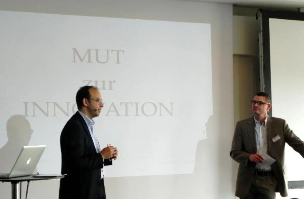 Temel Kahyaoglu im Gespräch mit M+M-Geschäftsführer Peter Schellhorn