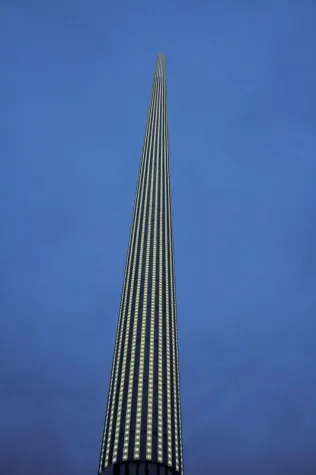 Bild: Schnick-Schnack-Systems lieferte LED-Technik für Lichtskulptur