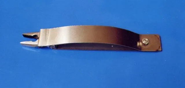 Bild: Mit patentierter Zange alles fest im Griff