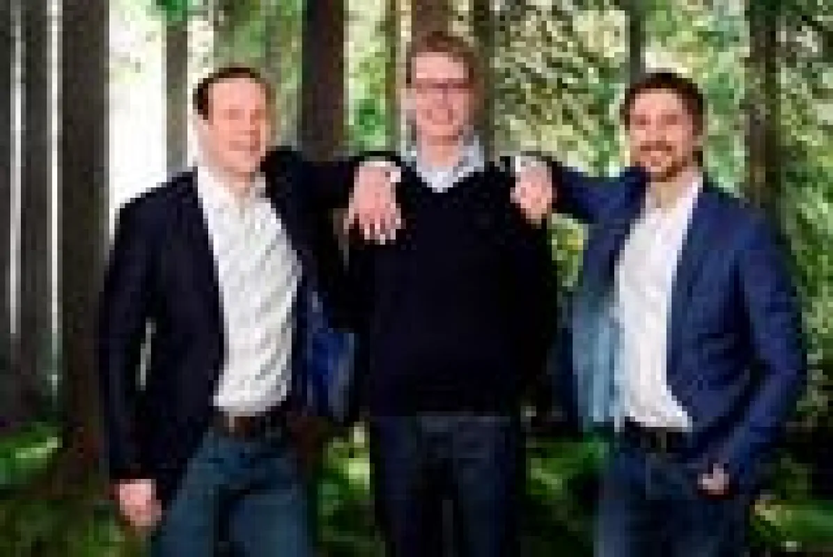 Die Friendsurance-Gründer Janis Meyer-Plath, Sebastian Herfurth und Tim Kunde (v.l.n.r.)