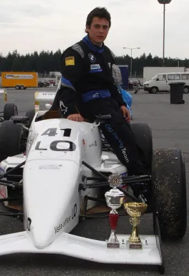 Bild: Nachwuchspower - FLORIAN SCHWARZENBILDER in der FORMULA EUROPE am Hockenheimring erfolgreich
