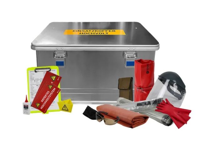 Bild: Entspanntere Einsätze bei Unfällen mit Elektroautos dank Hochvoltkoffer von Dönges