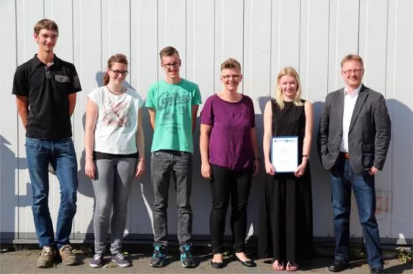 Obermann begrüßt Azubis und neue Mitarbeiterin Bild: Obermann begrüßt Azubis und neue Mitarbeiterin