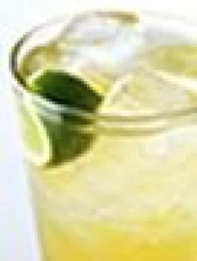 Bild: Sommer, Sonne & Strand-Feeling für zu Hause mit leckeren Cocktails von BOLS zum Selbermixen