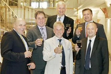 Jetzt muss gehandelt werden, sonst droht heimischer Fruchtsaftindustrie das Aus Bild: Jetzt muss gehandelt werden, sonst droht heimischer Fruchtsaftindustrie das Aus