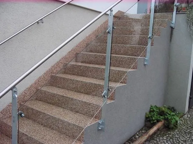 Bild: Sanfte Sanierungsmethode für beschädigte Außentreppen