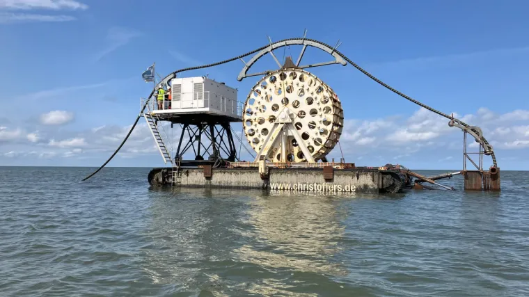 Bild: "Nessie" hat für HanseWerk-Tochter SH Netz zwei neue Seekabel zwischen dem Festland und Föhr verlegt