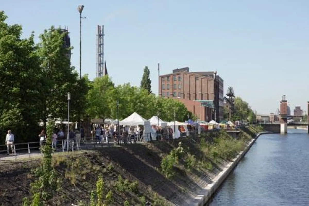 Marina-Markt im Duisburger Innenhafen