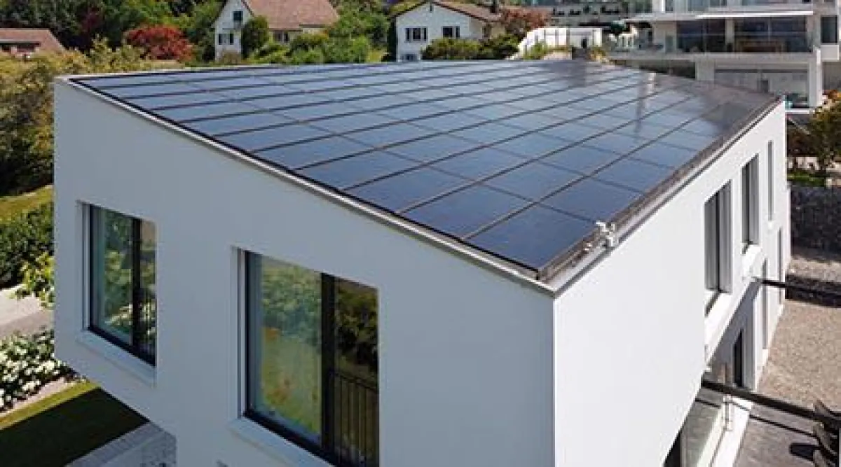 Solrif® Indach PV-System | Bild: Ernst Schweizer AG (CH)
